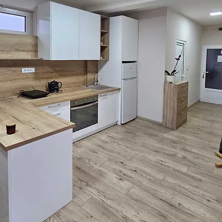 Leni2 U Centru Zajecara * Zaječar