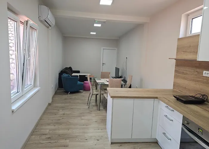 Leni2 U Centru Zajecara Zaječar